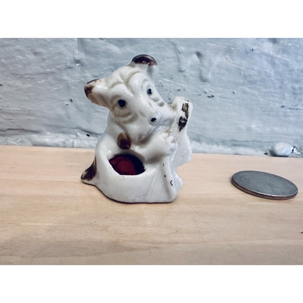 Vintage Two Dogs Holding Balls Figurines Made In‎ Japan - Picture 3 of 5